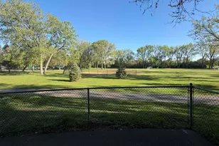940 French Dr, Mundelein, IL 60060 - Photo 49