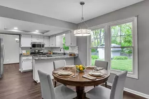 940 French Dr, Mundelein, IL 60060 - Photo 15