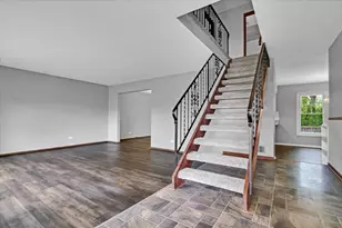 940 French Dr, Mundelein, IL 60060 - Photo 5