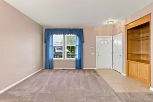 13263 Stonebridge Dr, Huntley, IL 60142 - Photo 5