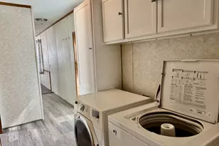 2705 St Vincents Ave, Lasalle, IL 61301 - Photo 9
