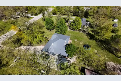 10690 E 1700 North Road, Pontiac, IL 61764 - Photo 3