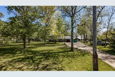 10690 E 1700 North Road, Pontiac, IL 61764 - Photo 7
