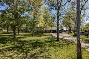 10690 E 1700 N Rd, Pontiac, IL 61764 - Photo 7