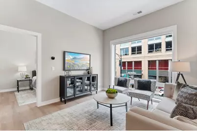 3217 N Clark Street #201, Chicago, IL 60657 - Photo 5