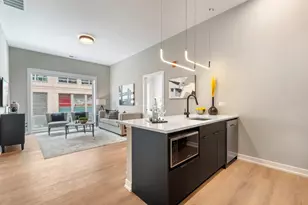 3217 N Clark St, Chicago, IL 60657 - Photo 3