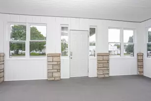 125 E Jackson St, Cullom, IL 60929 - Photo 5