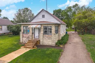 125 E Jackson St, Cullom, IL 60929 - Photo 1