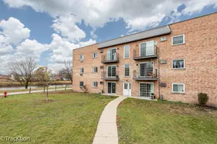 159 W Elk Trail, Carol Stream, IL 60188 - Photo 1