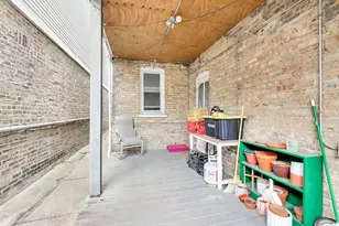 3243 N Hoyne Ave, Chicago, IL 60618 - Photo 9