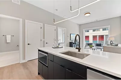 3217 N Clark Street #302, Chicago, IL 60657 - Photo 7