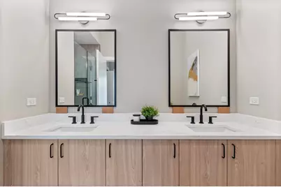 3217 N Clark Street #502, Chicago, IL 60657 - Photo 5