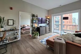 3217 N Clark St, Chicago, IL 60657 - Photo 3