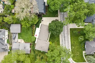 325 Hemlock Ln, Naperville, IL 60540 - Photo 29