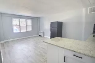 2610 W Balmoral Ave, Chicago, IL 60625 - Photo 3