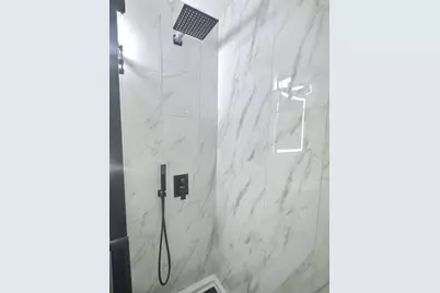 2610 W Balmoral Avenue #105, Chicago, IL 60625 - Photo 11