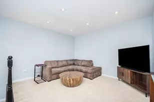 2768 Blakely Ln, Naperville, IL 60540 - Photo 11