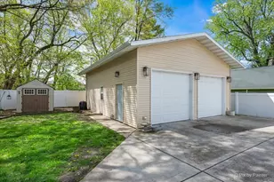 311 W North Ave, Bartlett, IL 60103 - Photo 33