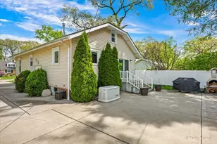 311 W North Ave, Bartlett, IL 60103 - Photo 37