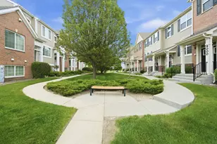 8992 Disbrow St, Huntley, IL 60142 - Photo 3