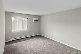 1134 Chalet Dr, Darien, IL 60561 - Photo 3