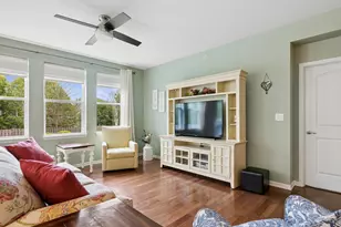 6275 Doral Dr, Gurnee, IL 60031 - Photo 5