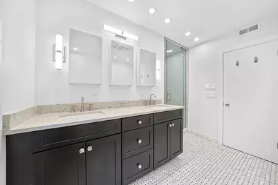 2545 W Lunt Avenue #1, Chicago, IL 60645 - Photo 11