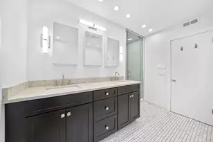 2545 W Lunt Ave, Chicago, IL 60645 - Photo 11