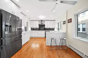 2545 W Lunt Ave, Chicago, IL 60645 - Photo 3