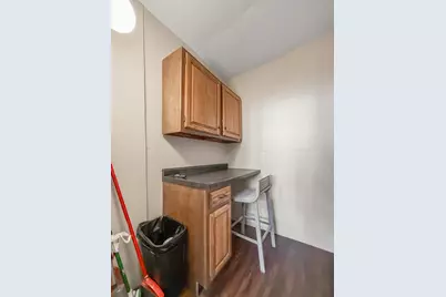 922 E Shawnee Street, Freeport, IL 61032 - Photo 13