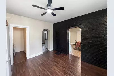 922 E Shawnee Street, Freeport, IL 61032 - Photo 9