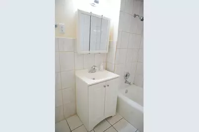 6911 N Ridge Boulevard, Chicago, IL 60645 - Photo 21