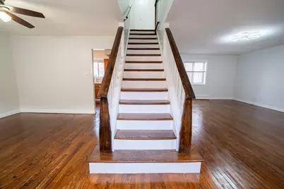 6911 N Ridge Boulevard, Chicago, IL 60645 - Photo 3