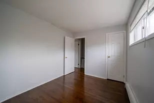 6911 N Ridge Blvd, Chicago, IL 60645 - Photo 15