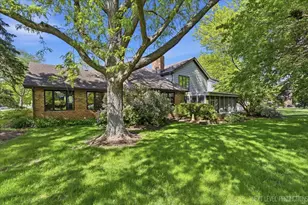 1628 Country Squire Dr, Geneva, IL 60134 - Photo 3