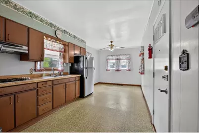 199 E Wilson Avenue, Machesney Park, IL 61115 - Photo 9