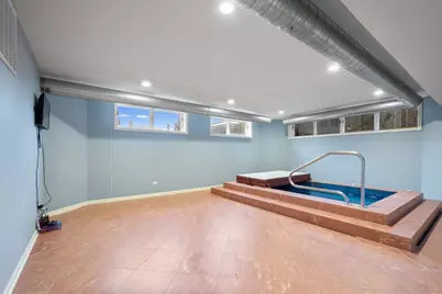 2709 W Sherwin Avenue, Chicago, IL 60645 - Photo 19