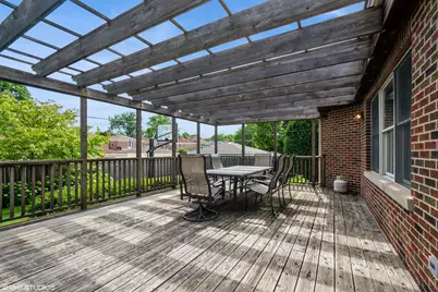 2709 W Sherwin Avenue, Chicago, IL 60645 - Photo 21