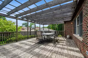 2709 W Sherwin Ave, Chicago, IL 60645 - Photo 21