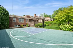 2709 W Sherwin Ave, Chicago, IL 60645 - Photo 23