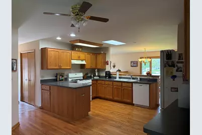 16404 Shawnee Drive, Lockport, IL 60441 - Photo 5