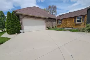 312 Kain St, Ottawa, IL 61350 - Photo 41