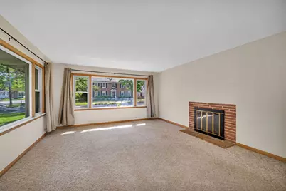 627 E Main Street, Morris, IL 60450 - Photo 5