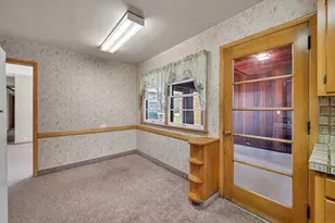 627 E Main St, Morris, IL 60450 - Photo 15