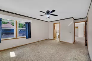 627 E Main St, Morris, IL 60450 - Photo 17