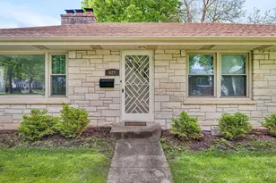 627 E Main St, Morris, IL 60450 - Photo 3