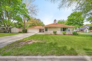 627 E Main St, Morris, IL 60450 - Photo 29