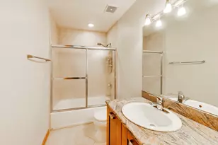 1784 Chestnut Ave, Glenview, IL 60025 - Photo 17