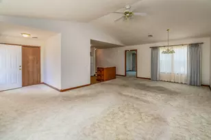 3206 Cherokee Dr, Marion, IL 62959 - Photo 5