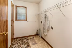 3206 Cherokee Dr, Marion, IL 62959 - Photo 23